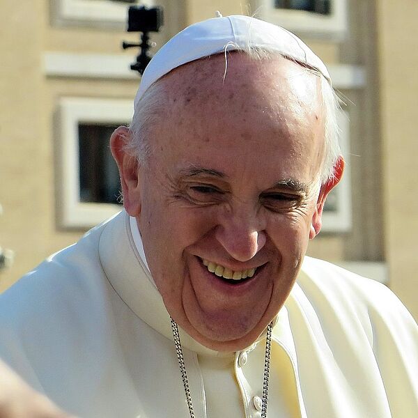 Papst Franziskus freut sich